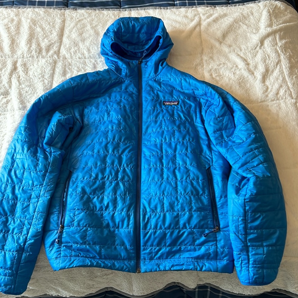 Patagonia nano puff full zip w/ hood size L